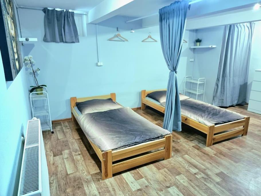 Simple Apartment Near Hockey & Football Arena Братислава Экстерьер фото